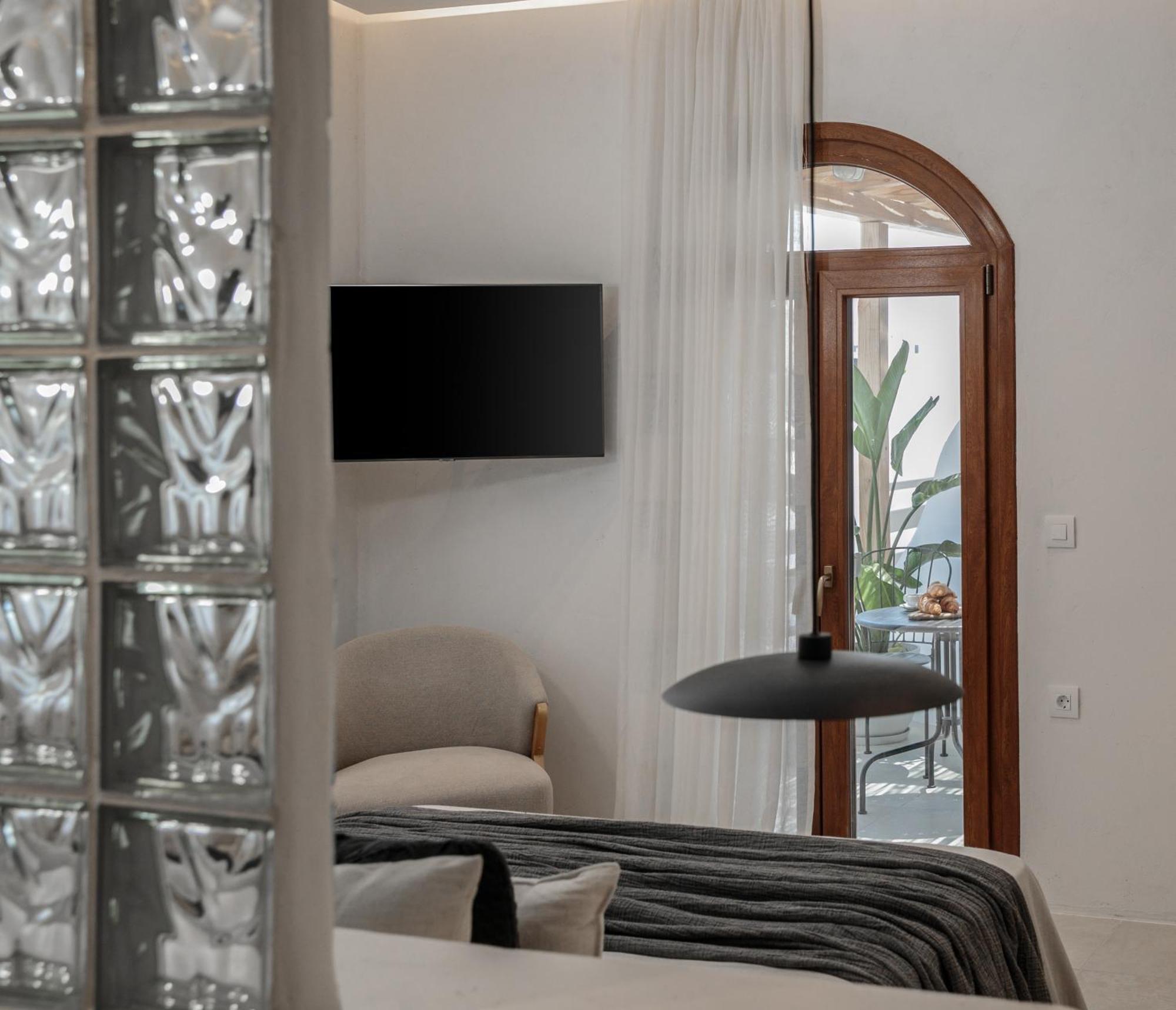 Naxian Aura Suites Naxos City Bagian luar foto